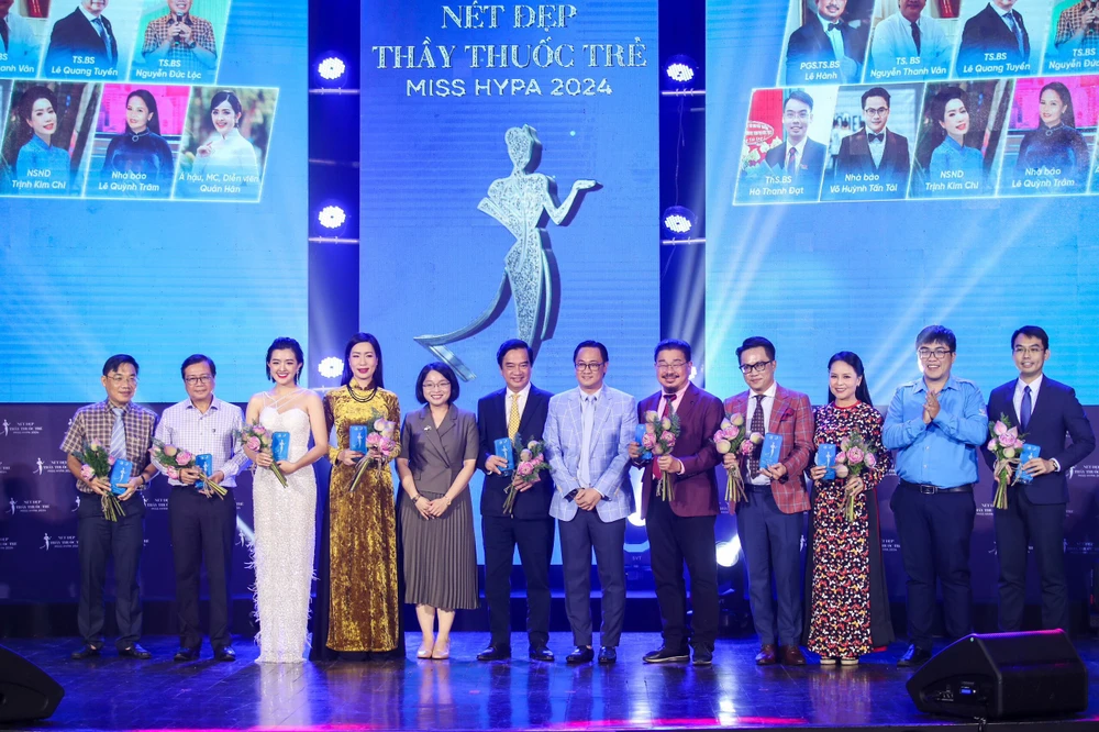 Đêm chung kết cuộc thi Nét đẹp thầy thuốc trẻ - Miss Hypa 2024. Ảnh: NT nét đẹp thầy thuốc trẻ - 1