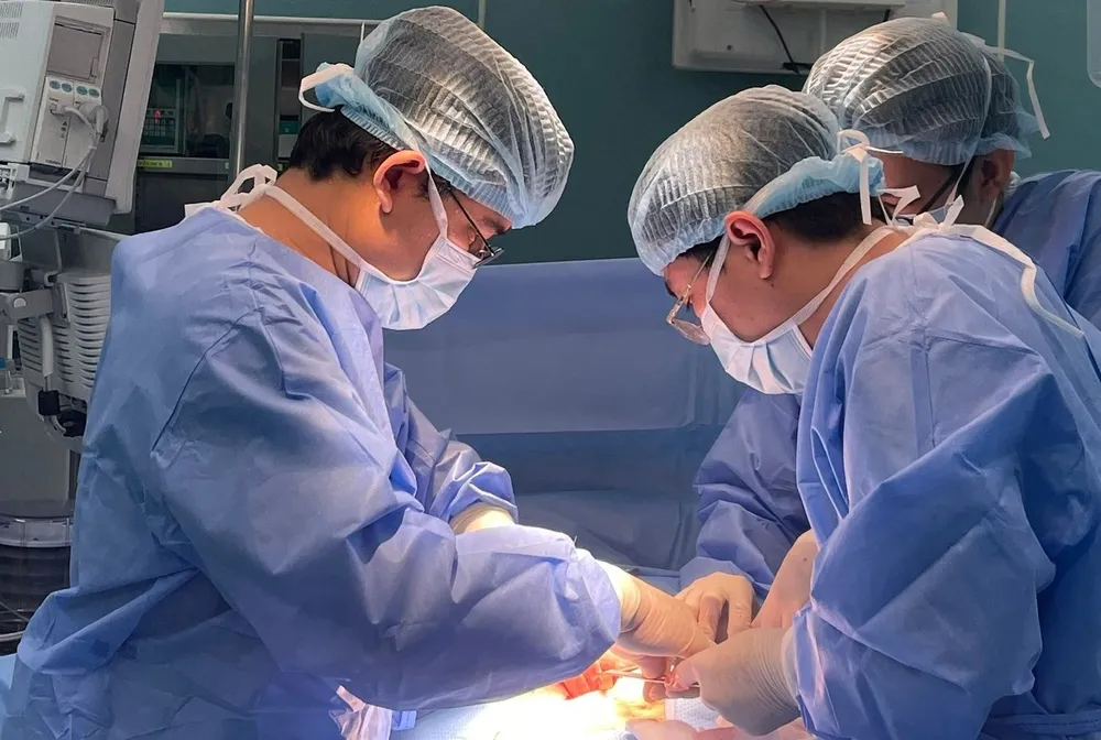 uống thuốc còn nguyên vỉ - 1