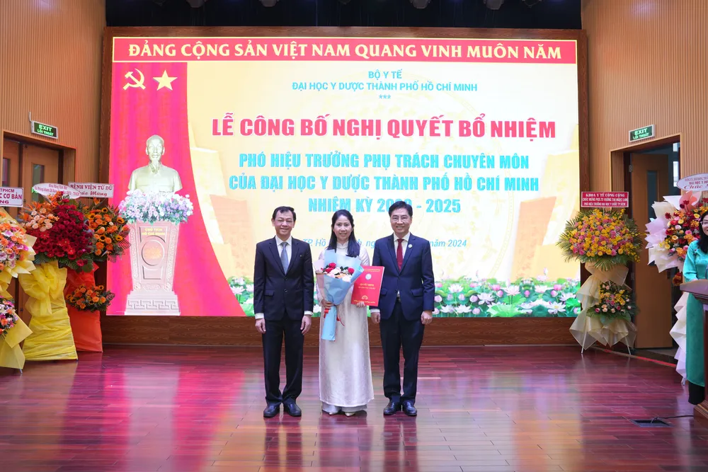 Bổ nhiệm PGS.TS Vương Thị Ngọc Lan làm phó hiệu trưởng Trường Đại học Y Dược TP.HCM. Ảnh: NVCC Trường đại học Y Dược TP.HCM - 1