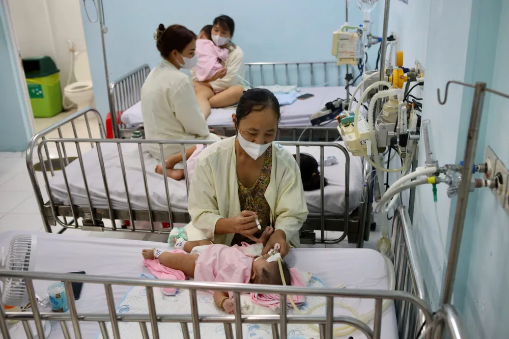 Hầu hết các bệnh nhi sởi ở Bệnh viện Nhi đồng 1 TP.HCM chưa tiêm vaccine sởi. Ảnh: NGUYỆT NHI tiem-vaccine-soi-3.jpg
