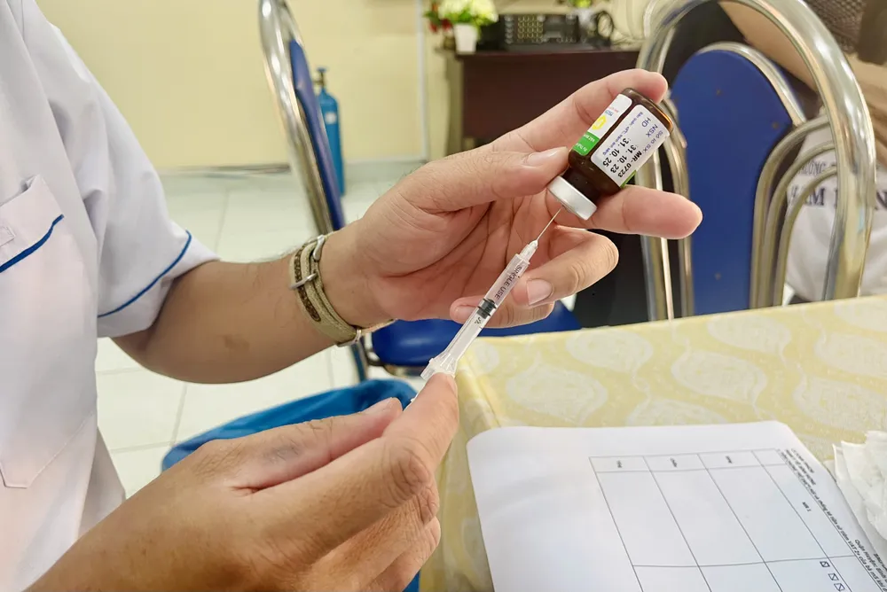 Tăng tốc tiêm vaccine sởi để sớm công bố hết dịch. Ảnh: THẢO PHƯƠNG tiem-vaccine-soi-6.jpg