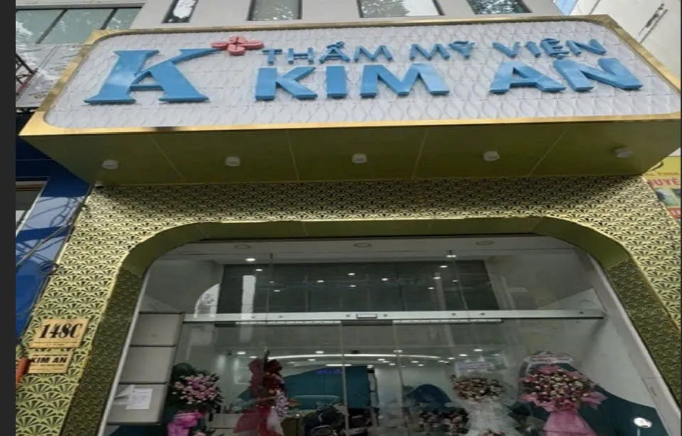 Một cơ sở thẩm mỹ không phép ở quận 1 gây tai biến cho khách hàng. Ảnh: SYT cơ sở thẩm mỹ - 3