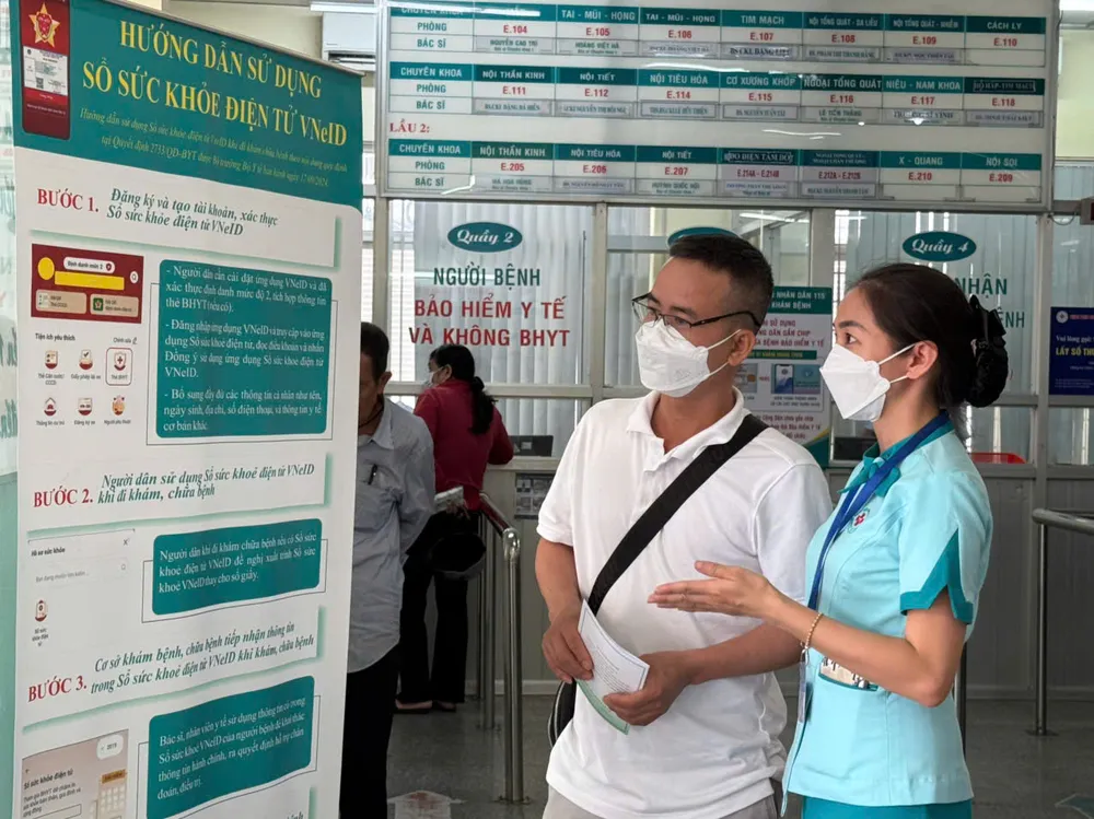 Sổ sức khỏe điện tử giúp bệnh nhân thuận tiện, nhanh chóng trong khám chữa bệnh. Ảnh: BVCC so-suc-khoe-dien-tu4.jpg