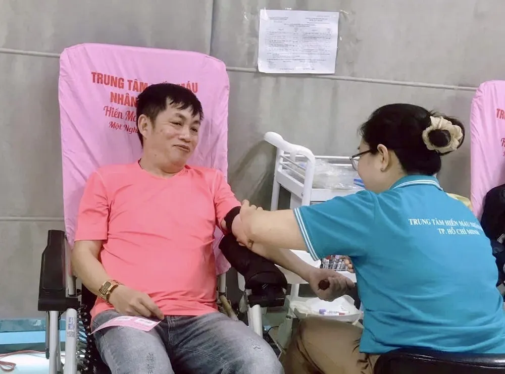 hiến máu tình nguyện - 1