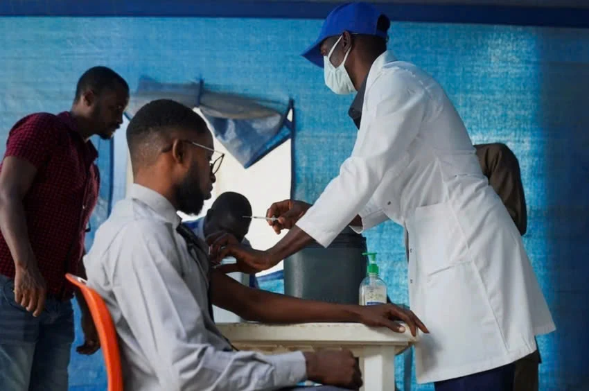 Xuất hiện căn bệnh bí ẩn ở Congo - 1