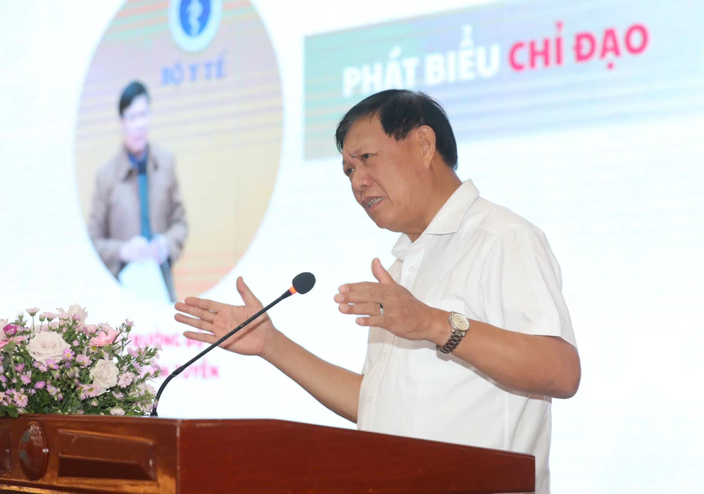 Thứ trưởng Bộ Y tế Đỗ Xuân Tuyên