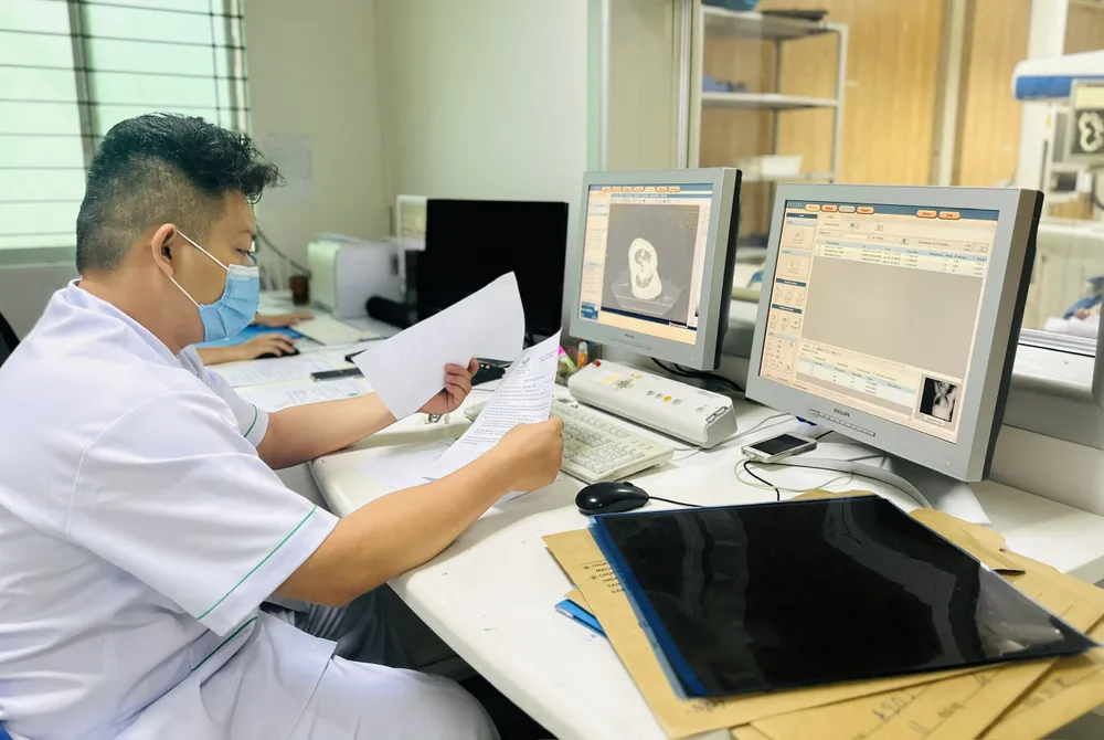 Các cơ sở khám chữa bệnh lưu ý triển khai nhiều nhóm giải pháp về công nghệ để đảm bảo an toàn thông tin người bệnh. (Ảnh minh họa: THẢO PHƯƠNG) Triển khai hồ sơ bệnh án điện tử
