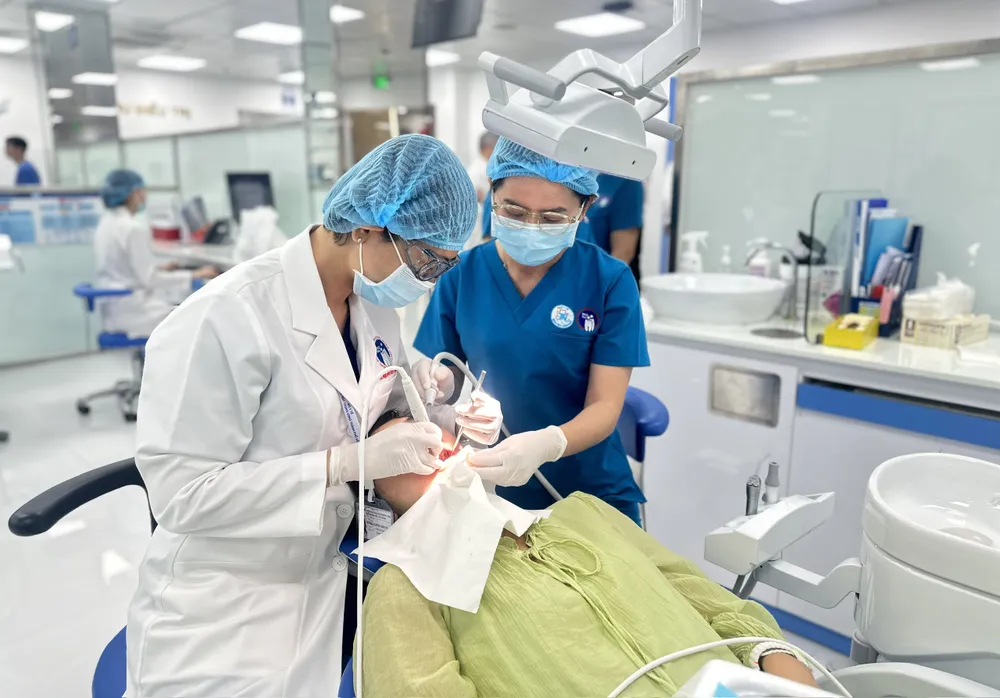 trung-tam-rang-ham-mat (1).jpg