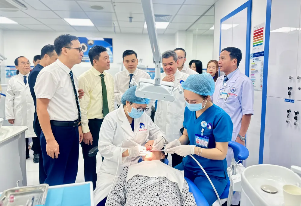 trung-tam-rang-ham-mat (5).jpg