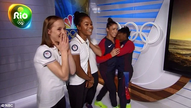 Nhờ đoạt 4 HCV Olympic, Simone Biles đã gặp được ‘soái ca’ trong mộng ​ ảnh 4