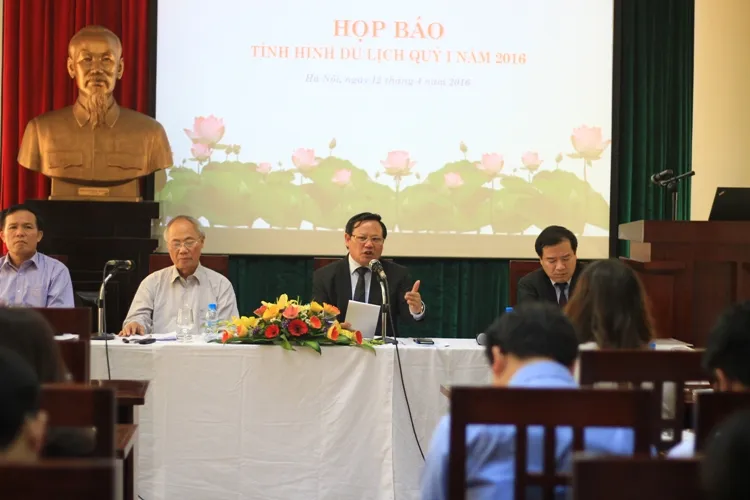 Lo ngại du khách Việt Nam ‘xấu xí’ như khách Trung Quốc ảnh 1 Lo ngại du khách Việt Nam ‘xấu xí’ như khách Trung Quốc ảnh 1