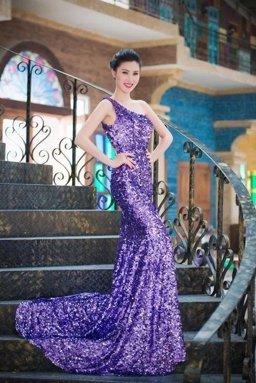 hoa-hau-ban-sac-viet-2