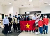 Hàng trăm công dân từ Nhật Bản và Mỹ về nước