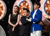 Quang Hà diễn tại nơi xảy ra vụ cháy sân khấu 2 năm trước ảnh 3 Quang Hà ôm chặt khi Nguyên Vũ khóc vì tủi thân không có cha