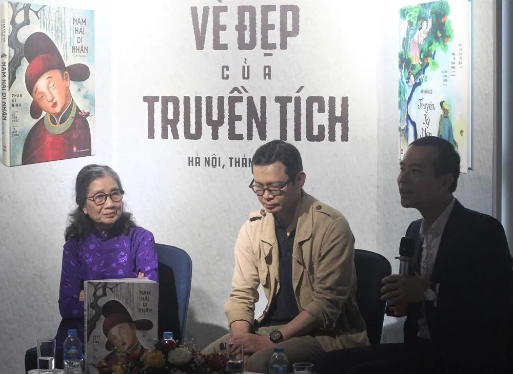 Nhân dịp ra mắt sách, Nhà xuất bản Kim Đồng tổ chức chương trình giao lưu với hai họa sĩ Nguyễn Công Hoan và Tạ Huy Long, cùng sự góp mặt của hai khách mời là nhà nghiên cứu văn học phương Đông, “Bà đồ Nho” Trần Thị Băng Thanh và nhà nghiên cứu lịch sử Vũ Đức Liêm. Ảnh: VIẾT THỊNH Nhân dịp ra mắt sách, Nhà xuất bản Kim Đồng tổ chức chương trình giao lưu với hai họa sĩ Nguyễn Công Hoan và Tạ Huy Long, cùng sự góp mặt của hai khách mời là nhà nghiên cứu văn học phương Đông, “Bà đồ Nho” Trần Thị Băng Thanh và nhà nghiên cứu lịch sử Vũ Đức Liêm. Ảnh: VIẾT THỊNH