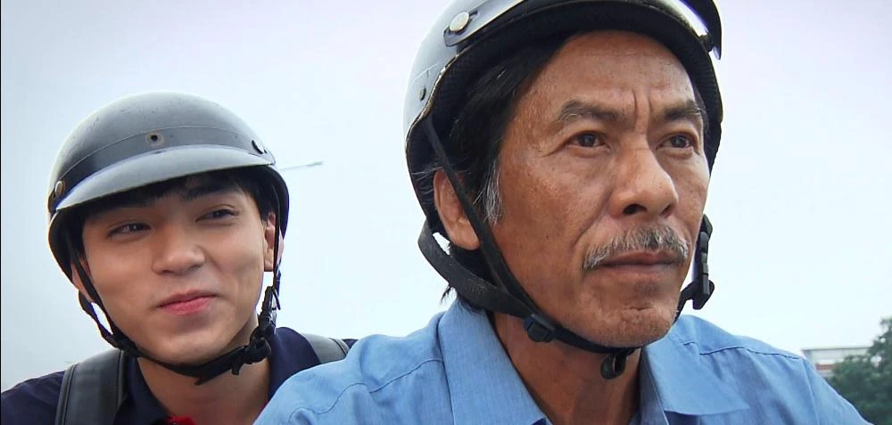 Câu chuyện xoay quanh Dũng - một học sinh cấp 3 và người “bạn thân” ngoài 60 tuổi – ông Ảnh: VFC.