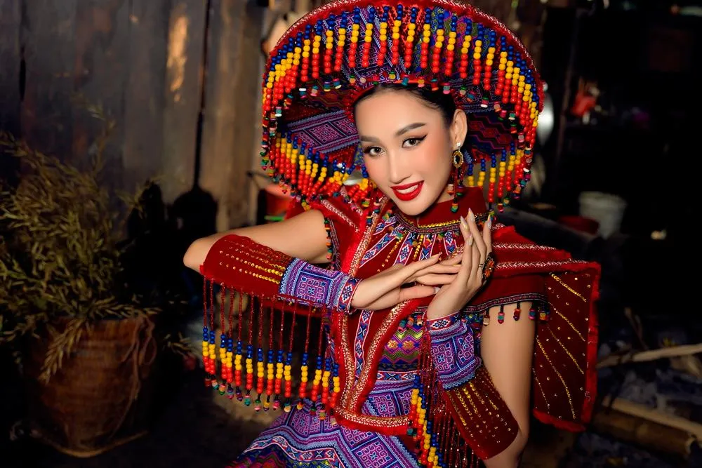 Bộ trang phục dân tộc dự thi Miss Global International. Ảnh: Vũ Đình Hải- Hoàng Phúc Bộ trang phục dân tộc dự thi Miss Global International. Ảnh: Vũ Đình Hải- Hoàng Phúc