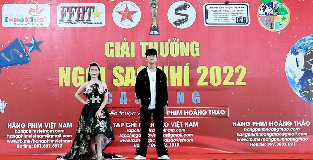 Quán quân Model Kid 2019 Nguyễn Huy Việt & Model kid tài năng Ngân Phương. Quán quân Model Kid 2019 Nguyễn Huy Việt & Model kid tài năng Ngân Phương.