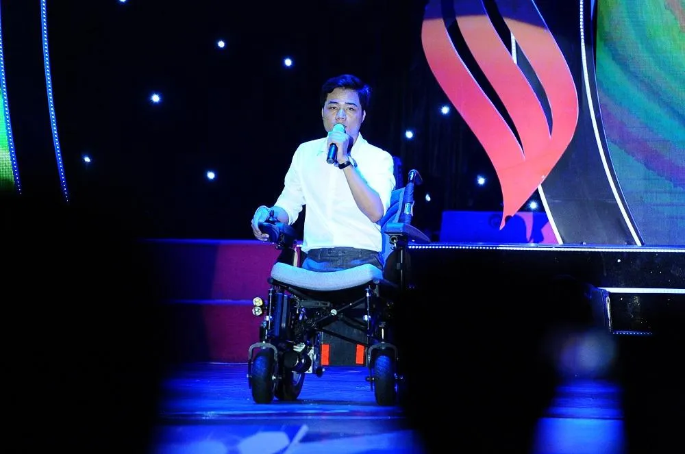 Anh Tô Đình Khánh (TP.HCM) chia sẻ câu chuyện của mình trong chương trình. Ảnh: TV