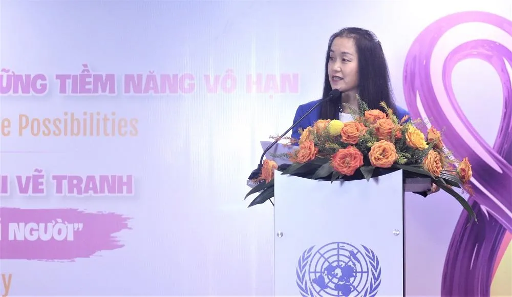 Bà Naomi Kitahara - Trưởng đại diện Quỹ dân số Liên Hợp quốc.