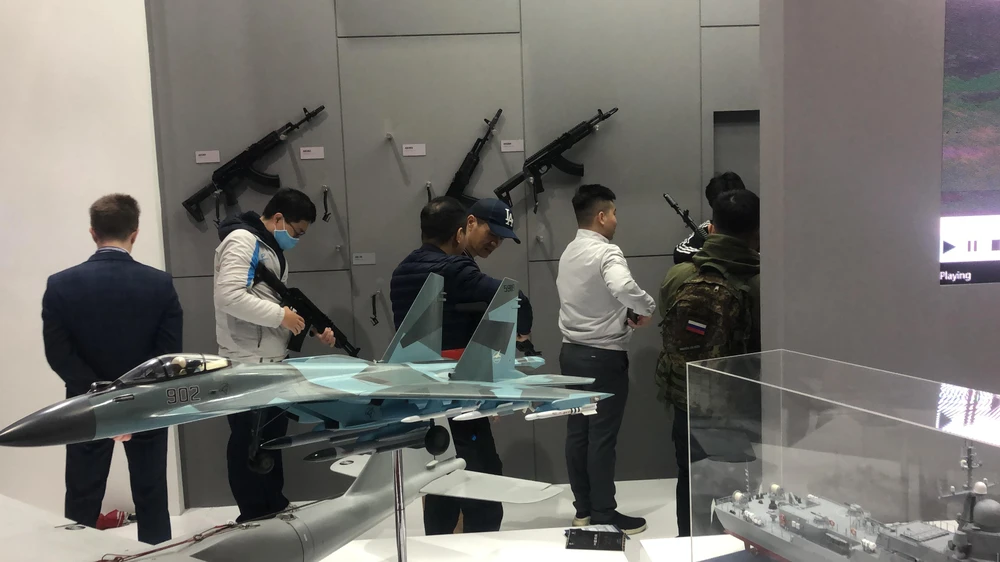 trien-lam-quoc-phong-quoc-te-2022