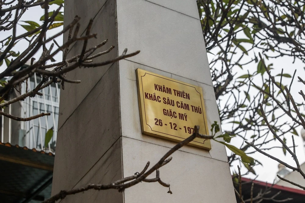 Sau vệt bom rải thảm đêm 26-12-1972, 534 ngôi nhà ở Khâm Thiên đã bị san phẳng. Ảnh: MINH SƠN