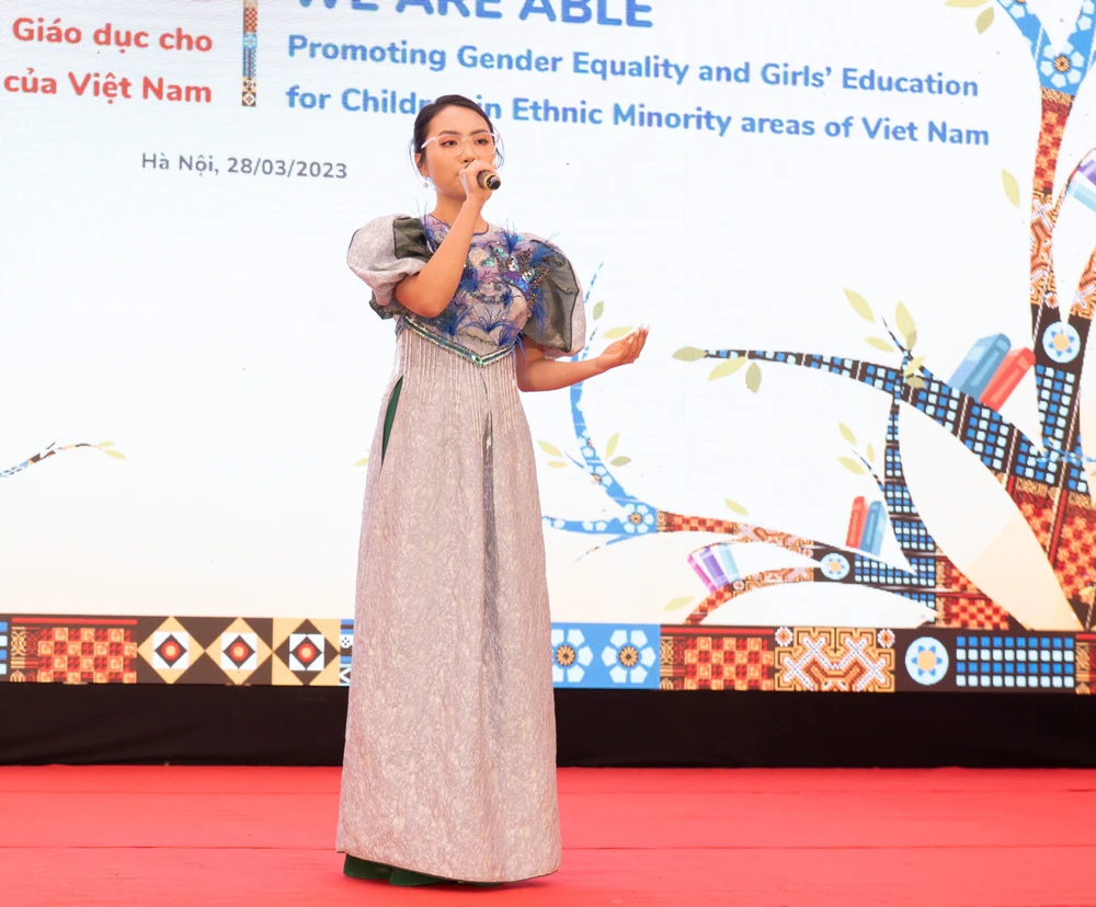 Ca sĩ Phương Mỹ Chi trình diễn tại sự kiện. Ảnh: VT.