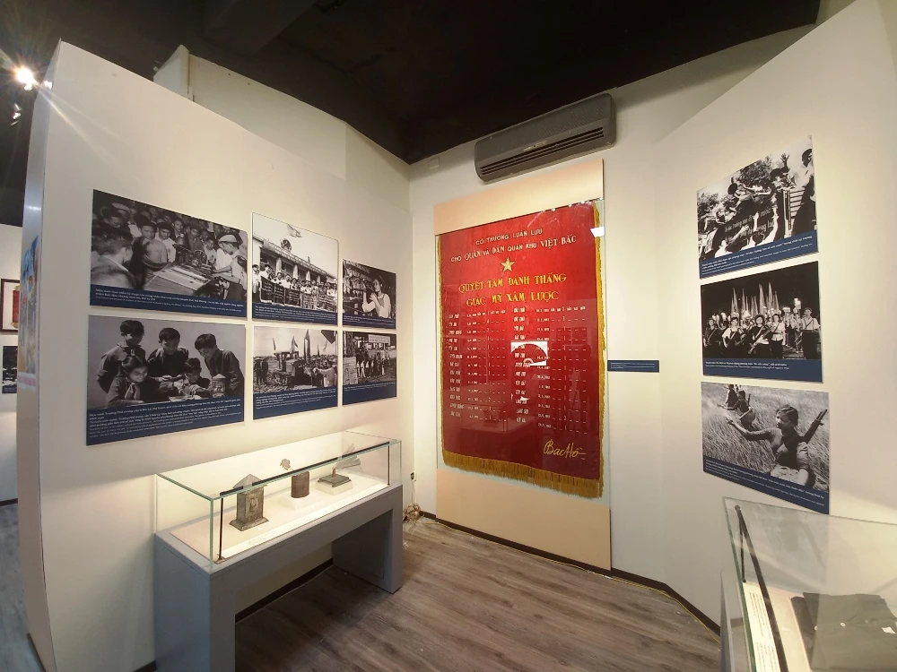 Một góc không gian trưng bày. Ảnh: VT.