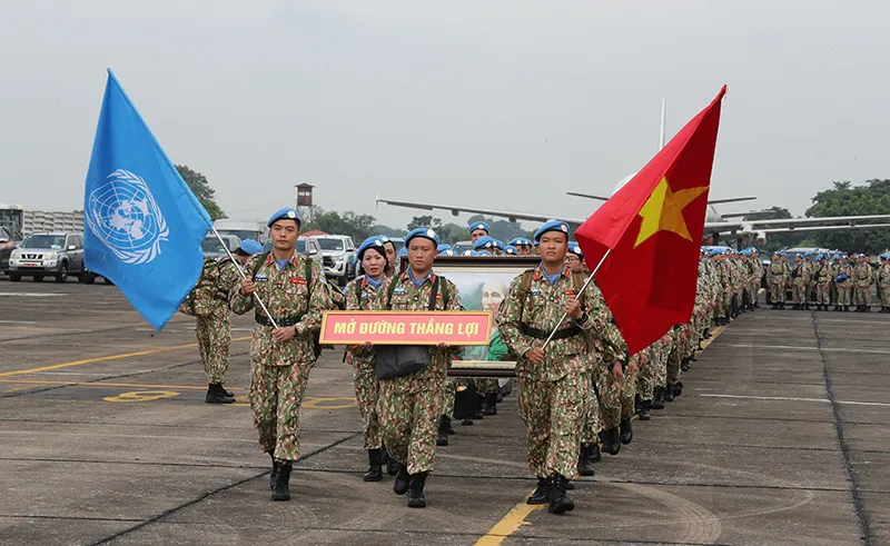 Đội Công binh số 2 lên đường thực hiện nhiệm vụ. Ảnh: MOD Đội Công binh số 2 lên đường thực hiện nhiệm vụ. Ảnh: MOD