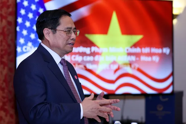 Thủ tướng Chính phủ Phạm Minh Chính trong lần gặp gỡ cán bộ, nhân viên Đại sứ quán Việt Nam tại Mỹ. Ảnh: VGP ttg-4-1652541943333774425492.jpeg