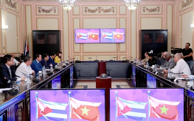 Chủ tịch Quốc hội Esteban Lazo bày tỏ tình cảm đặc biệt đối với Chủ tịch Hồ Chí Minh, ấn tượng trước những thành tựu mà Đảng, Nhà nước và nhân dân Việt Nam đã đạt được. Ảnh: VGP. qh-3-1695075508429713948290.jpg