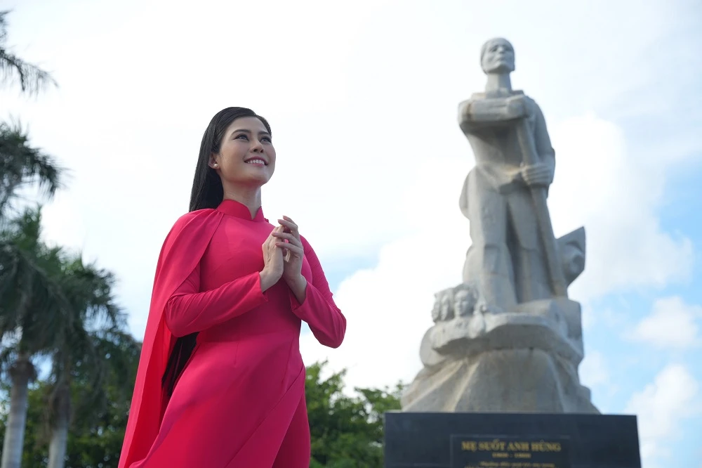 Ca sĩ Thi Phượng trong MV. thi-phuong-2.jpg