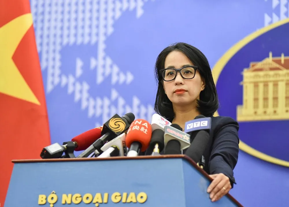 Người phát ngôn Bộ Ngoại giao Phạm Thu Hằng. giai-cuu-cong-dan.jpg