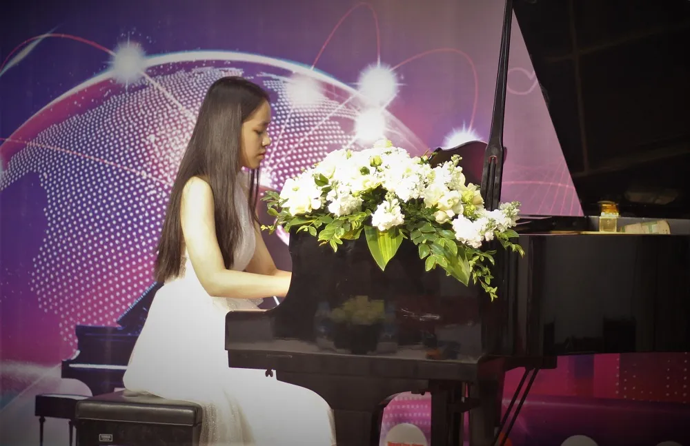 Cuộc thi được chia thành năm bảng theo độ tuổi. Ảnh: VT. Piano mở rộng-1