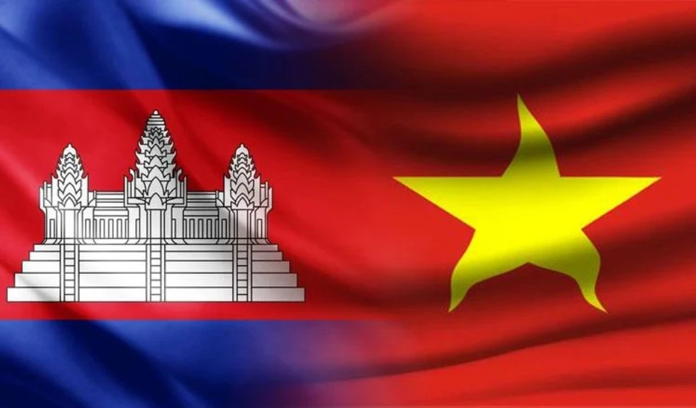 Quốc kỳ Việt Nam và Campuchia. Ảnh: Khmertimeskh.com. Lãnh đạo Đảng, Nhà nước chúc mừng 70 năm Ngày Độc lập Vương quốc Campuchia