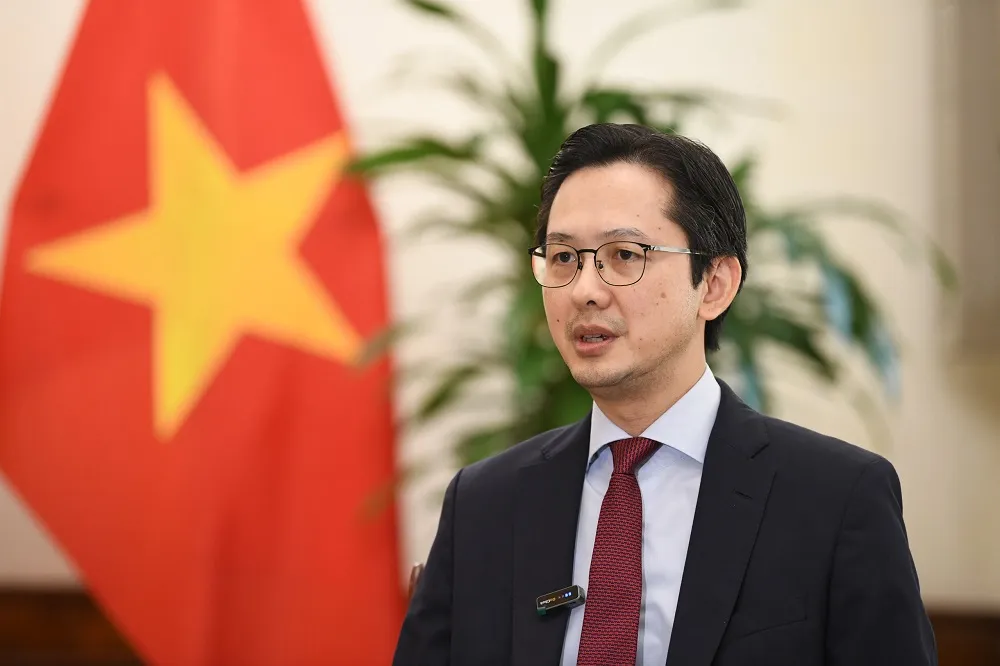 Thứ trưởng Ngoại giao Đỗ Hùng Việt. Thủ tướng Chính phủ Phạm Minh Chính
