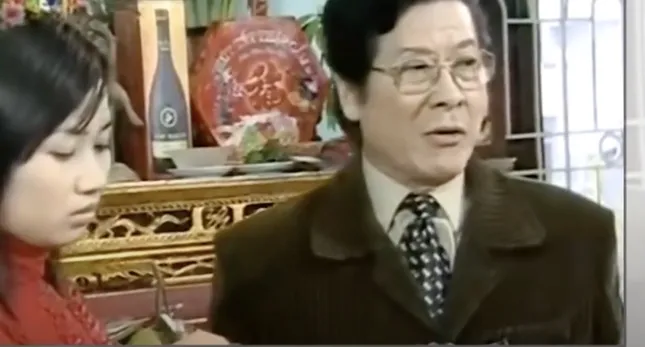 Nghệ sĩ Hữu Độ (phải) trong một vai diễn trên truyền hình. Nghệ sĩ Hữu Độ