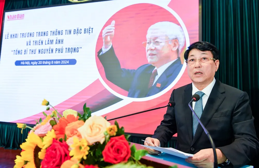 Đại tướng Lương Cường, Ủy viên Bộ Chính trị, Thường trực Ban Bí thư tới dự và phát biểu chỉ đạo tại Lễ khai trương. Tổng Bí thư Nguyễn Phú Trọng