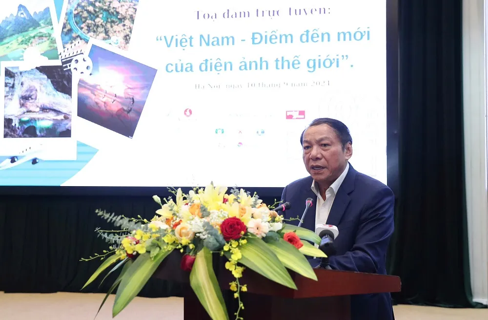Bộ trưởng Nguyễn Văn Hùng khẳng định quyết tâm tập trung phát triển điện ảnh, điện ảnh phải liên kết với du lịch. viet-nam-se-xuc-tien-du-lich-thong-qua-dien-anh-tai-hollywood.jpg