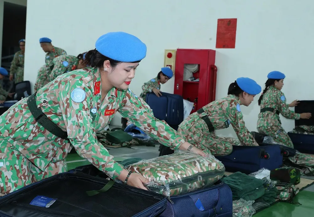 Thượng tướng Phùng Sĩ Tấn