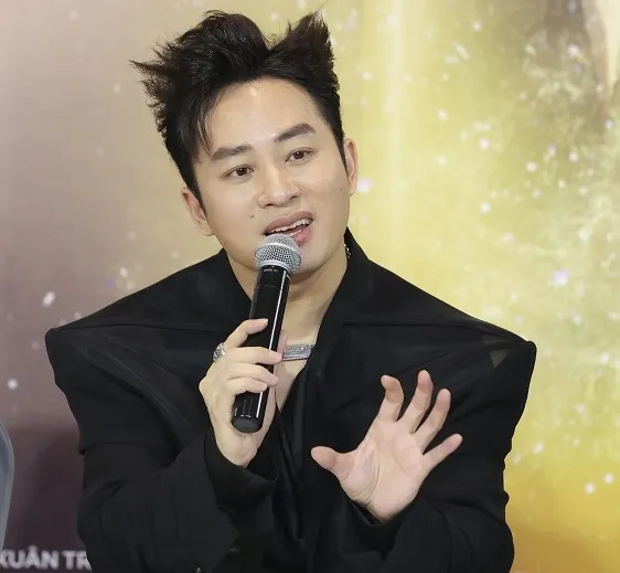 Ca sĩ Tùng Dương