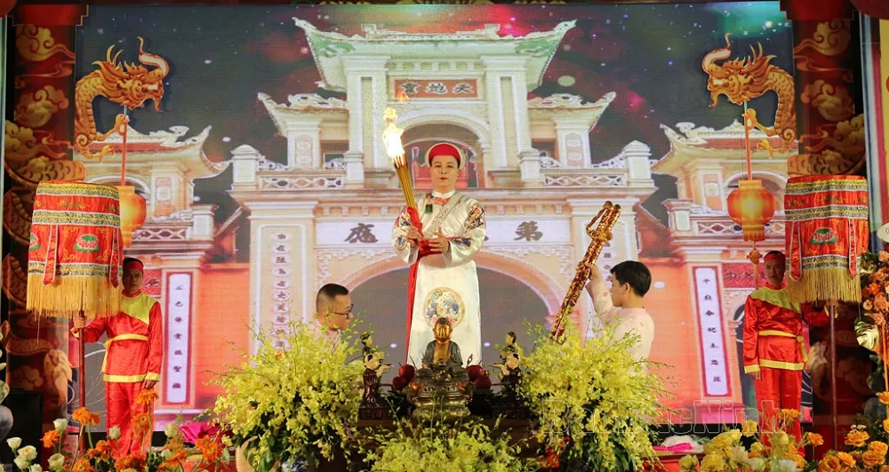 Hình ảnh tại Liên hoan Hát Văn, Hát Chầu Văn tỉnh Bắc Ninh lần thứ II - Năm 2024. Ảnh: Báo Bắc Ninh. tín ngưỡng Thờ Mẫu Tam phủ
