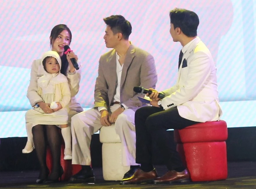 Gia đình trẻ tiêu biểu