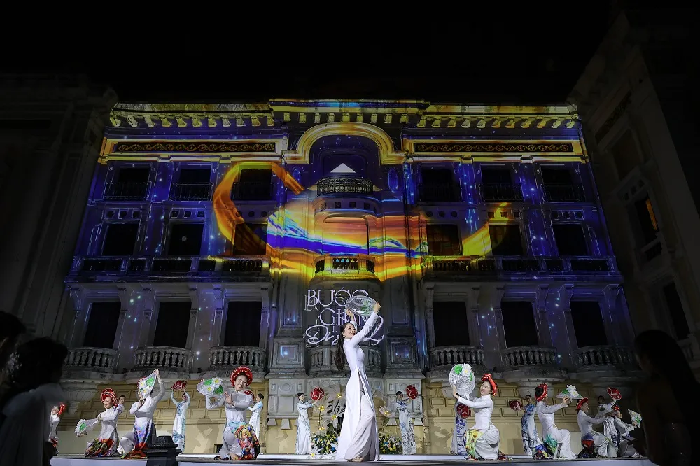 Bước chân di sản