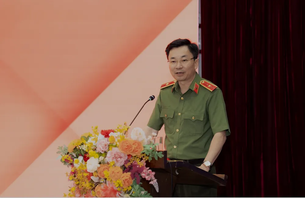 Giám đốc Công an tỉnh Bến Tre,