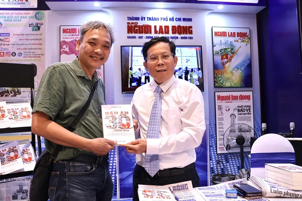 Nhà báo Tô Đình Tuân