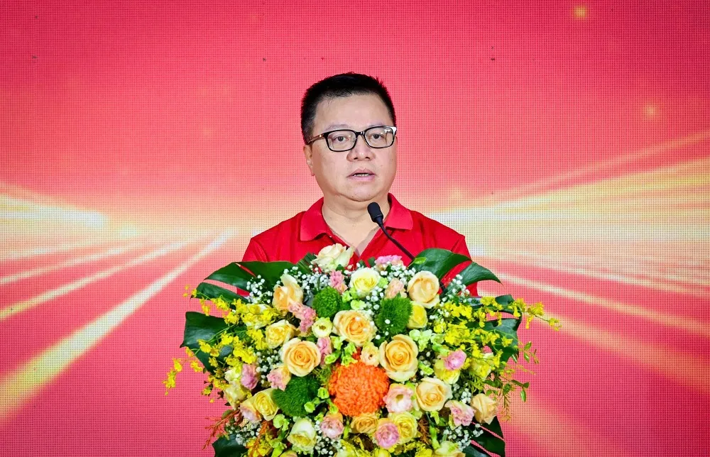 Hơn 1 triệu người