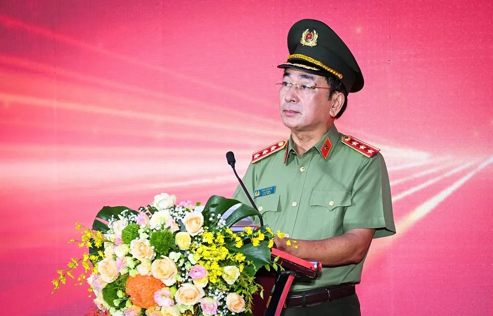 hon-1-trieu-nguoi-tai-34-tinh-thanh-pho-cung-chao-co-va-di-bo-1111.jpg