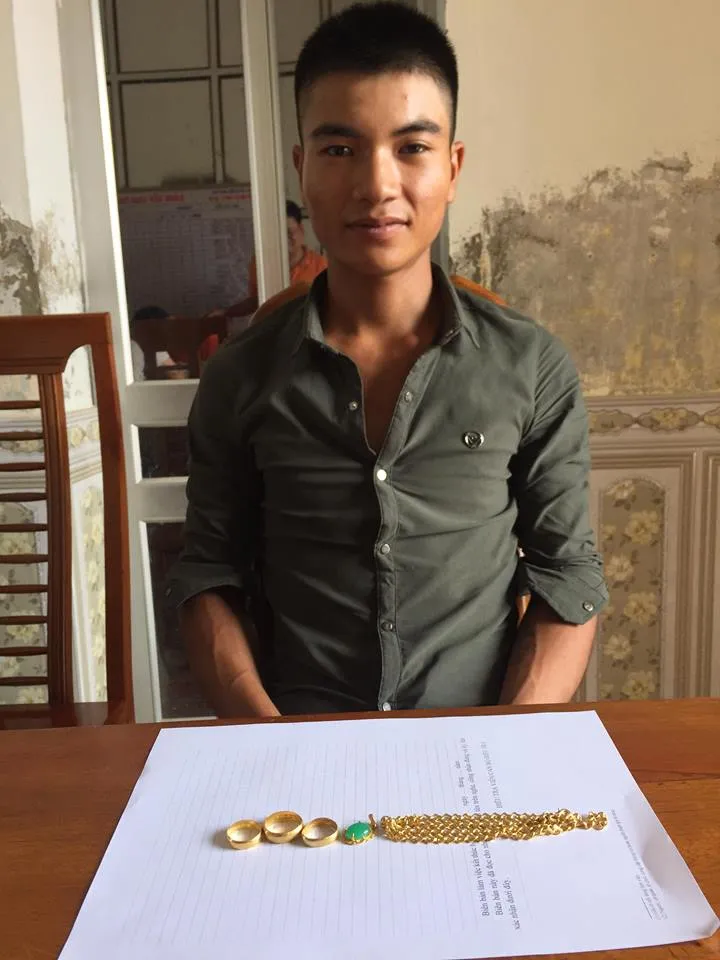 Bắt giam thanh niên đột nhập nhà dân trộm vàng ảnh 1 Bắt giam thanh niên đột nhập nhà dân trộm vàng ảnh 1