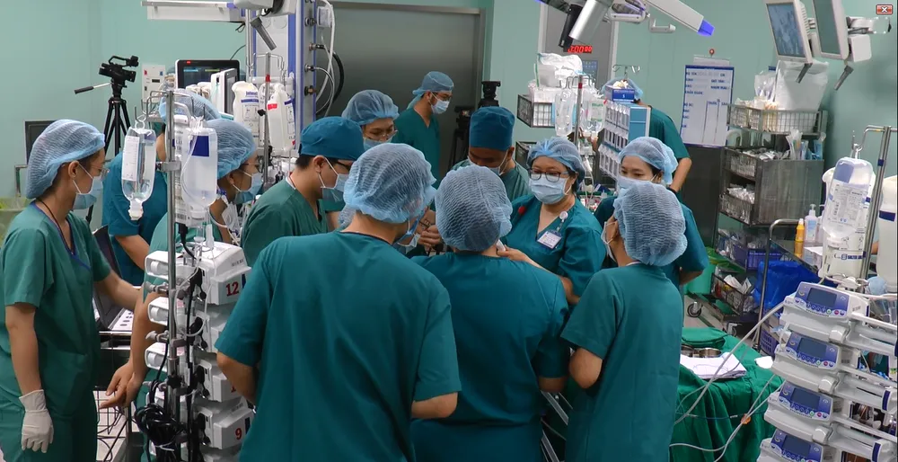 Nhìn lại hành trình tách rời cặp song sinh Trúc Nhi - Diệu Nhi ảnh 4 Nhìn lại hành trình tách rời cặp song sinh Trúc Nhi - Diệu Nhi ảnh 4